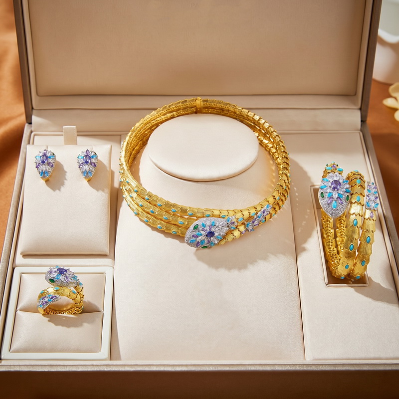 Европейско-американские украше – обзор и цена Layered Necklace Set